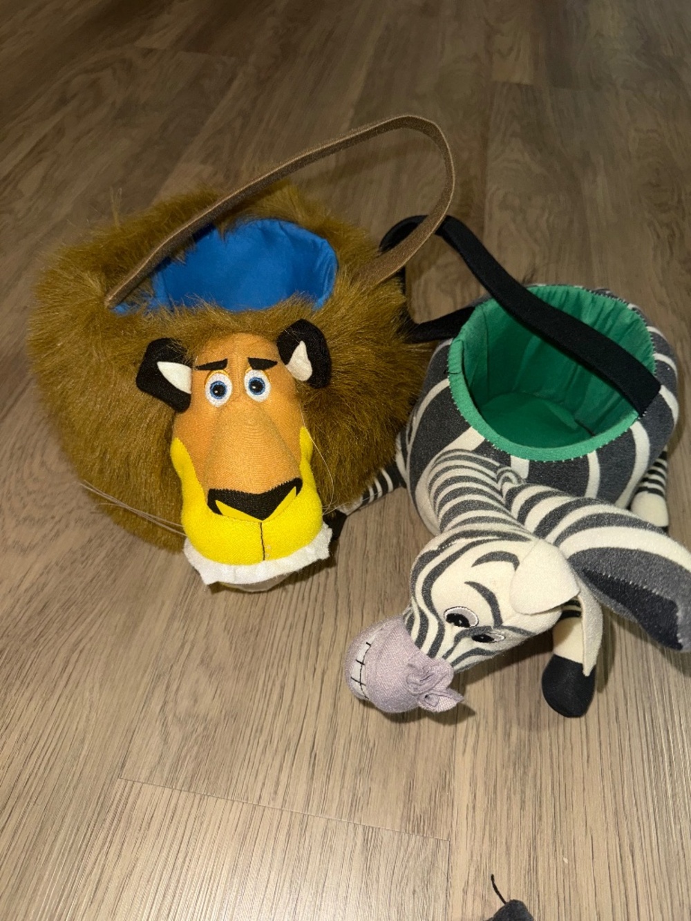Madagascar Alex Lion & Marty Zebra Plush Basket Set Y2K DreamWorks 2006